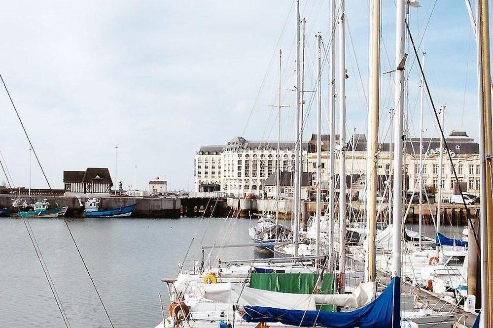 Sowell Hotels Le Beach Trouville-sur-Mer Luaran gambar