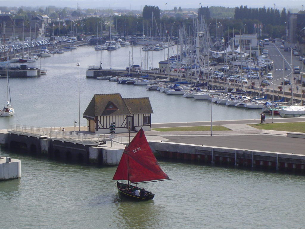 Sowell Hotels Le Beach Trouville-sur-Mer Luaran gambar